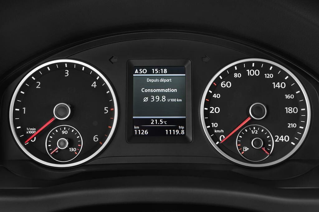 Volkswagen Tiguan (Baujahr 2012) Sport & Style 5 Türen Tacho und Fahrerinstrumente