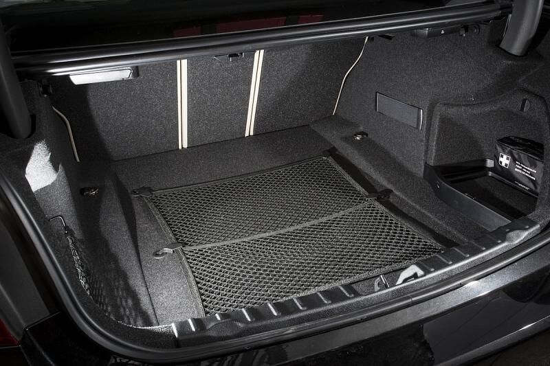 Die Ladekante des BMW 325d ist relativ hoch