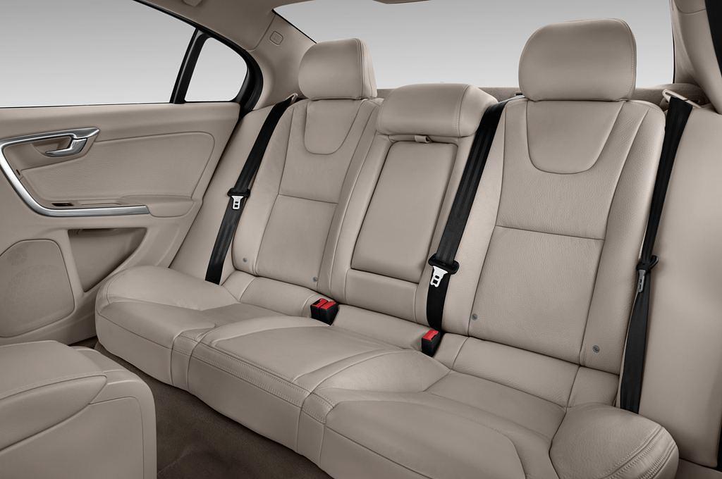 Volvo S60 (Baujahr 2011) Summum 4 Türen Rücksitze