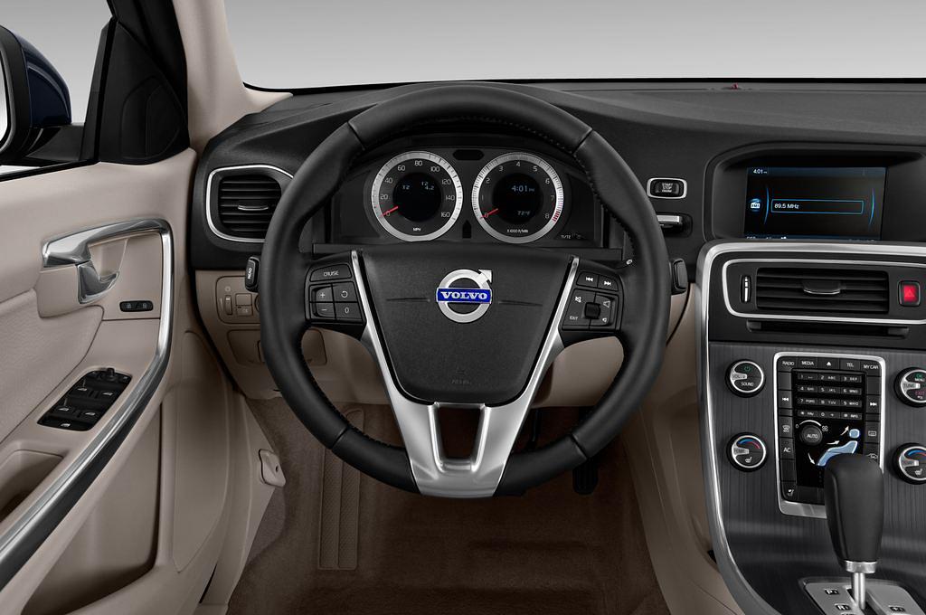 Volvo S60 (Baujahr 2011) Summum 4 Türen Lenkrad