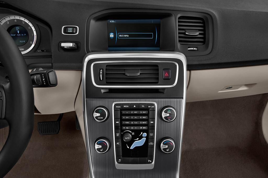 Volvo S60 (Baujahr 2011) Summum 4 Türen Temperatur und Klimaanlage