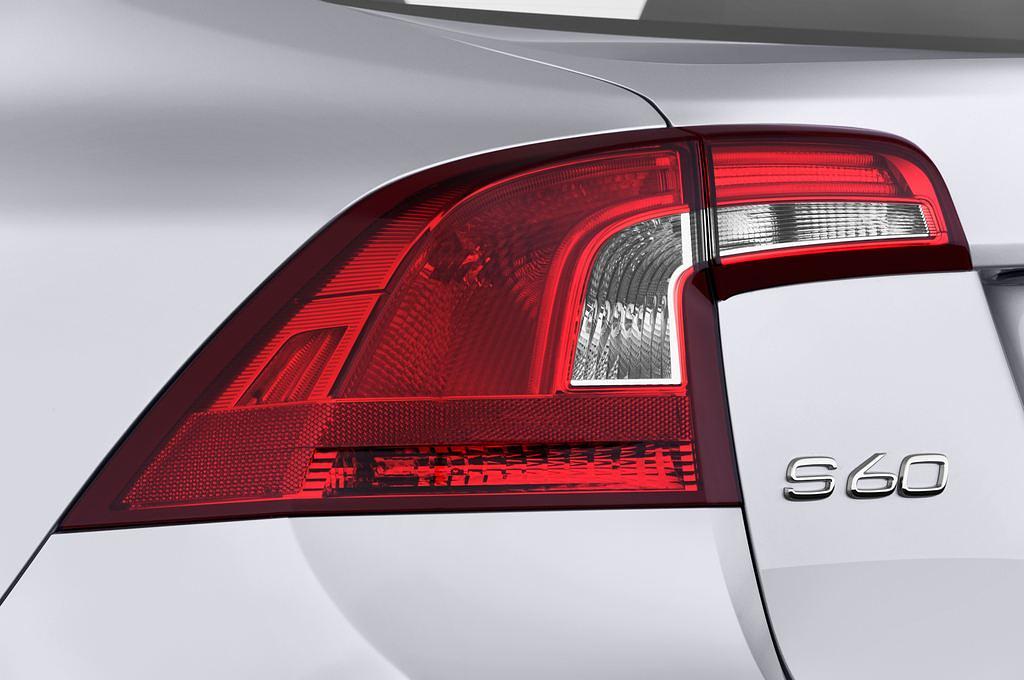 Volvo S60 (Baujahr 2014) Summum 4 Türen Rücklicht