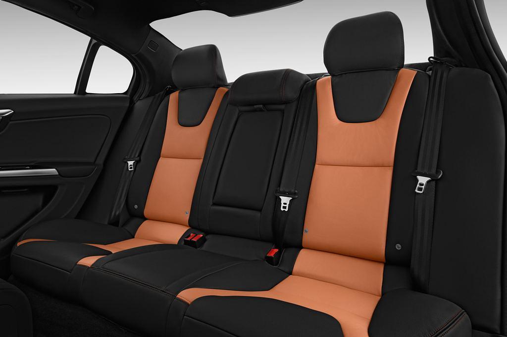 Volvo S60 Cross Country (Baujahr 2017) Summum 4 Türen Rücksitze