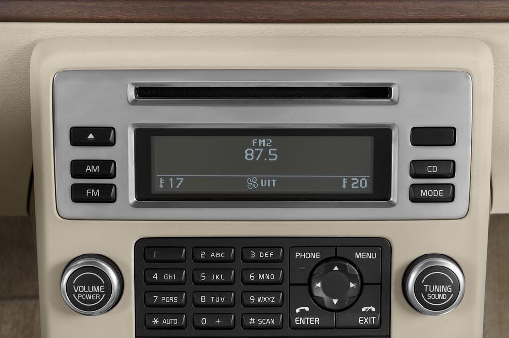 Volvo S80 (Baujahr 2011) R-design 4 Türen Radio und Infotainmentsystem