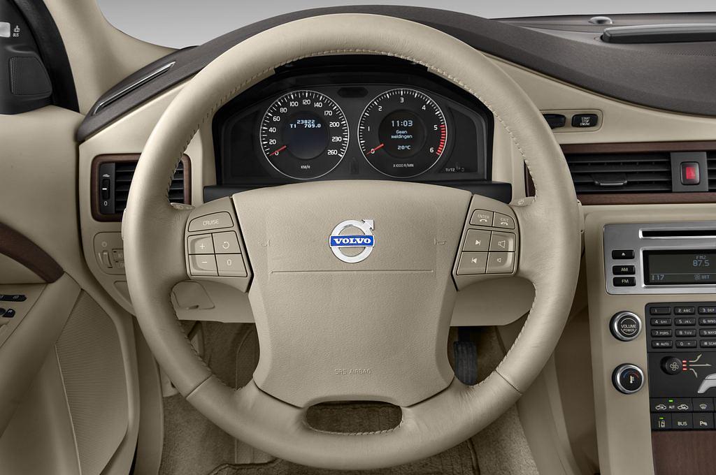 Volvo S80 (Baujahr 2011) R-design 4 Türen Lenkrad
