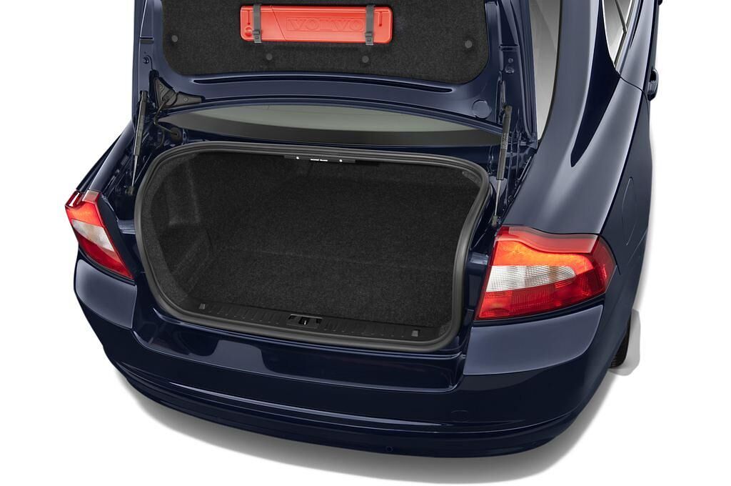 Volvo S80 (Baujahr 2011) R-design 4 Türen Kofferraum