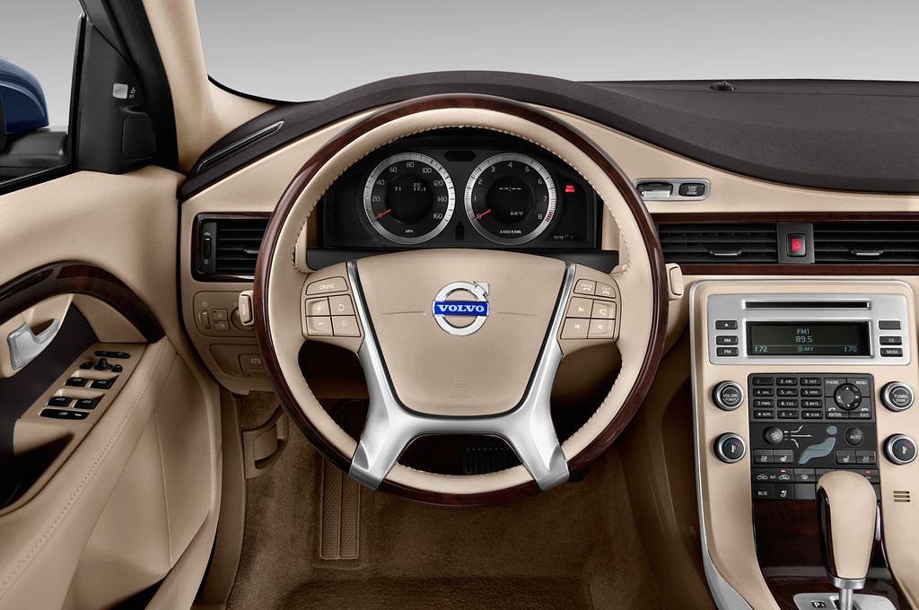 Volvo S80 (Baujahr 2012) Executive 4 Türen Lenkrad