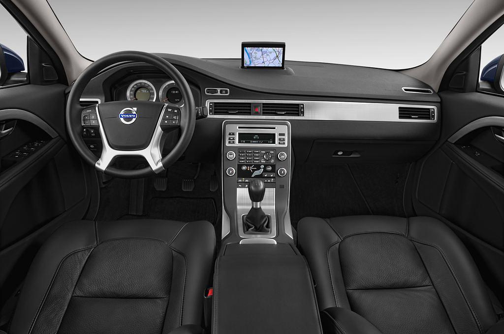 Volvo S80 (Baujahr 2012) Summum 4 Türen Cockpit und Innenraum