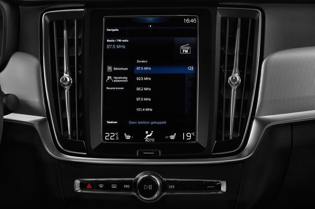 Volvo S90 (Baujahr 2017) Inscription 4 Türen Radio und Infotainmentsystem