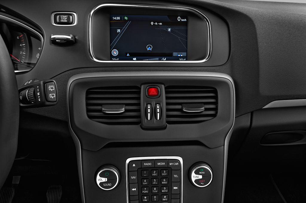 Volvo V40 (Baujahr 2014) Kinetic 5 Türen Radio und Infotainmentsystem