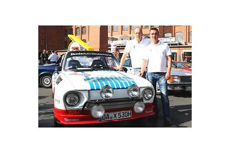 SKODA Piloten Matthias Kahle/Peter Göbel tauschen bei der Youngtimer Classic 2013 die Plätze