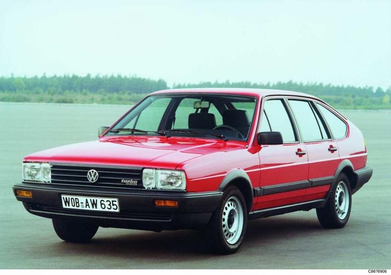 VW Passat der zweiten Generation.
