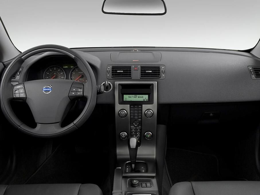 Volvo C70 (Baujahr 2010) - 2 Türen Cockpit und Innenraum