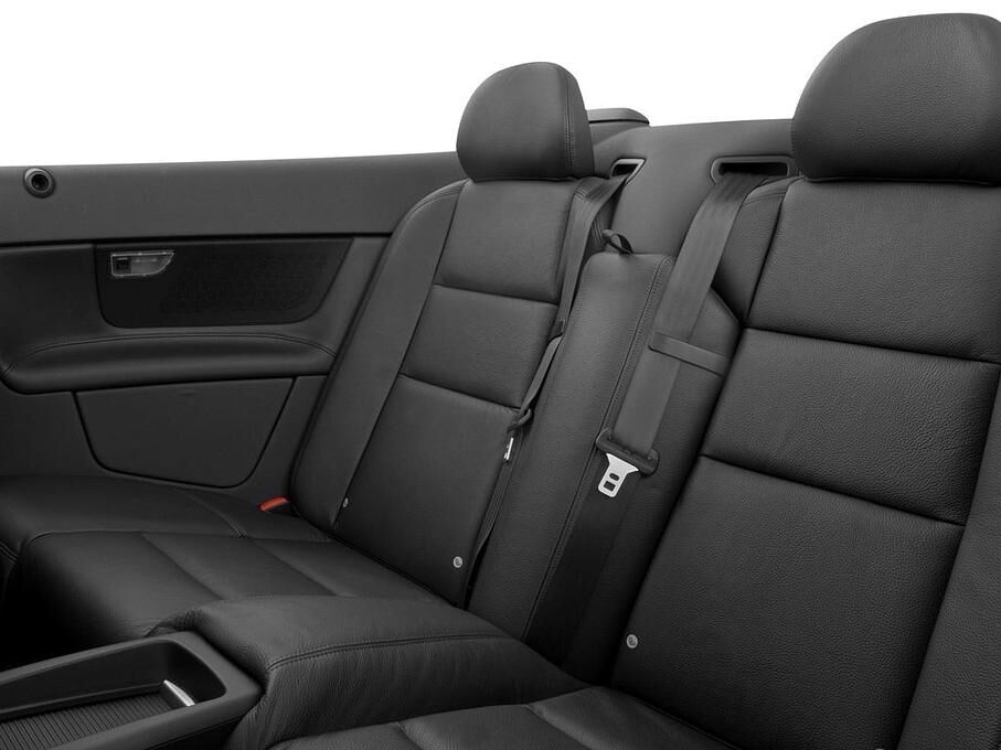 Volvo C70 (Baujahr 2010) - 2 Türen Rücksitze