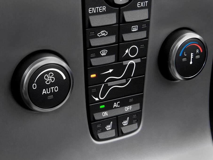 Volvo C70 (Baujahr 2010) - 2 Türen Temperatur und Klimaanlage