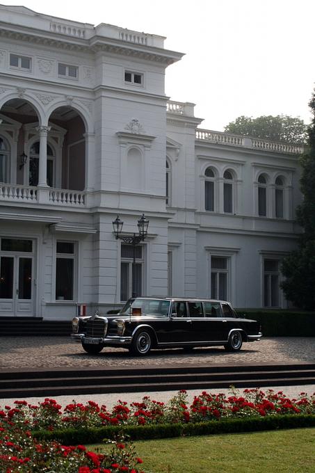 Mercedes 600 Pullman, Baureihe W 100