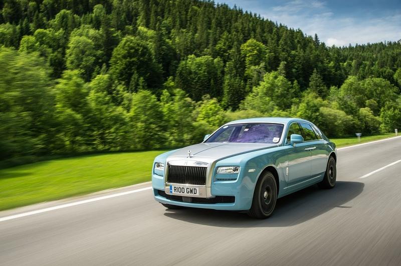 Der Rolls Royce Ghost 2013 Centenary Edition hat 570 PS