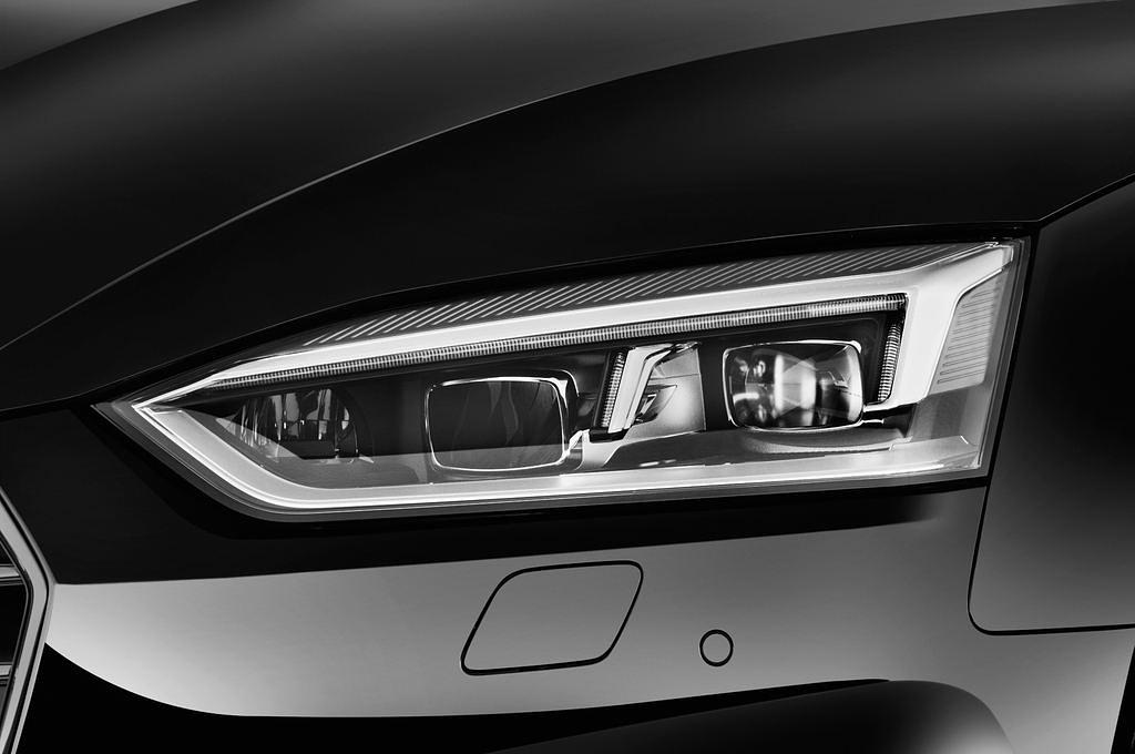 Audi A5 Sportback (Baujahr 2017) sport 5 Türen Scheinwerfer