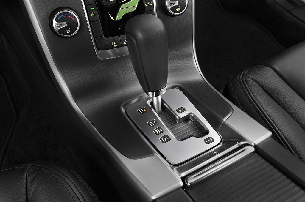 Volvo V60 (Baujahr 2011) Summum 5 Türen Schalthebel