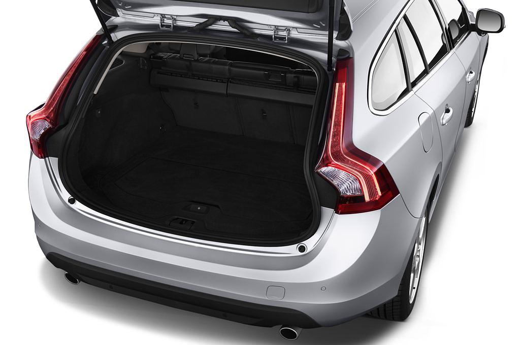 Volvo V60 (Baujahr 2011) Summum 5 Türen Kofferraum