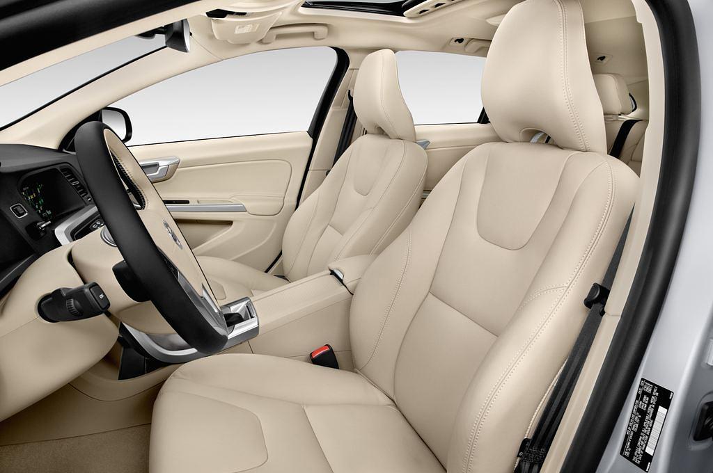 Volvo V60 (Baujahr 2016) Summum 5 Türen Vordersitze