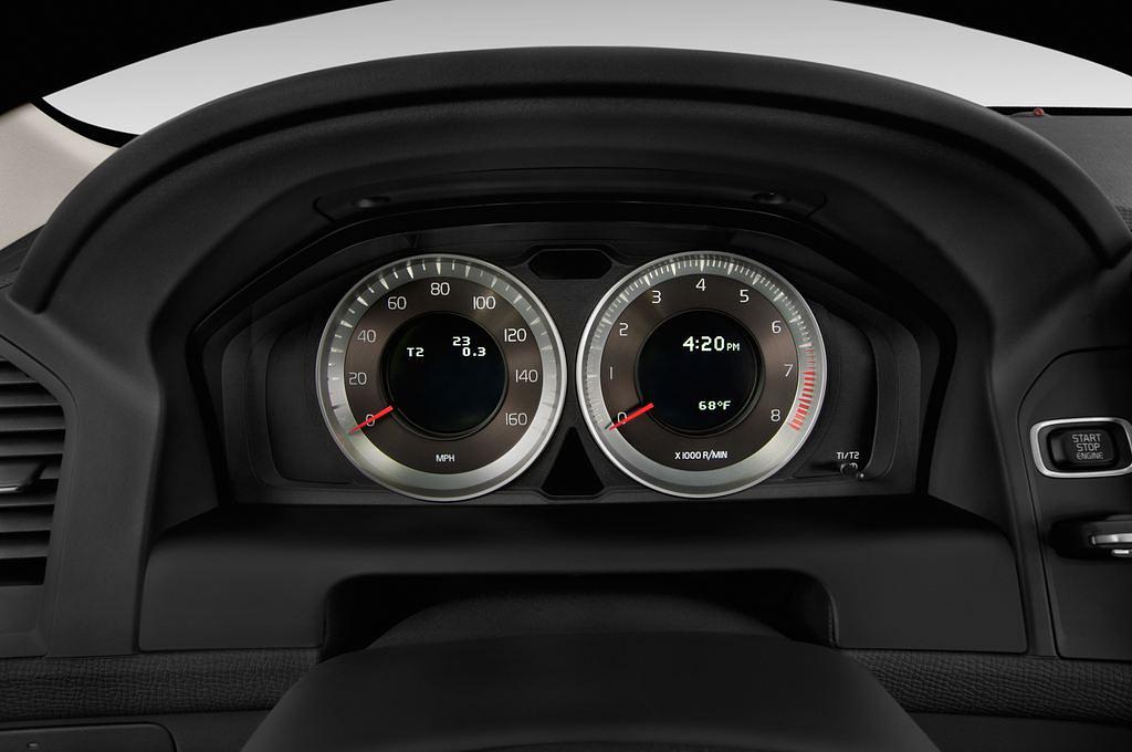 Volvo XC60 (Baujahr 2013) Kinetic 5 Türen Tacho und Fahrerinstrumente