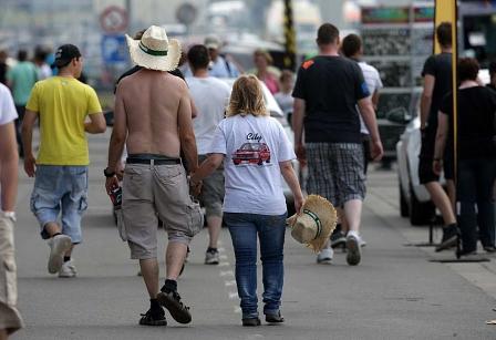 In Oschersleben wird friedlich gefeiert.