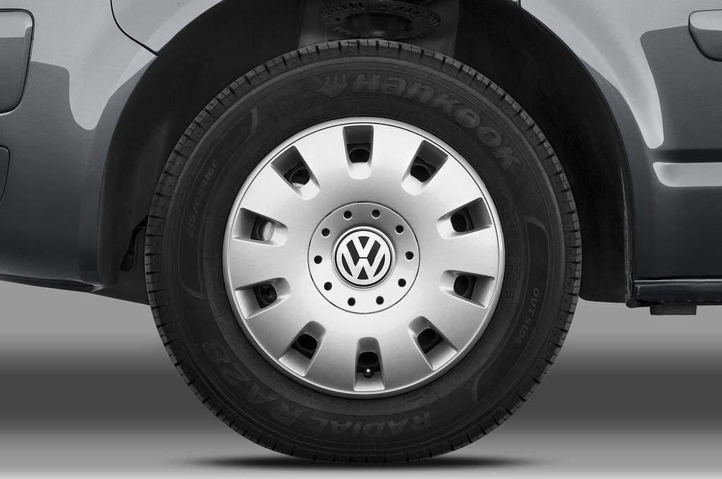 Volkswagen Caravelle (Baujahr 2010) SE 4 Türen Reifen und Felge
