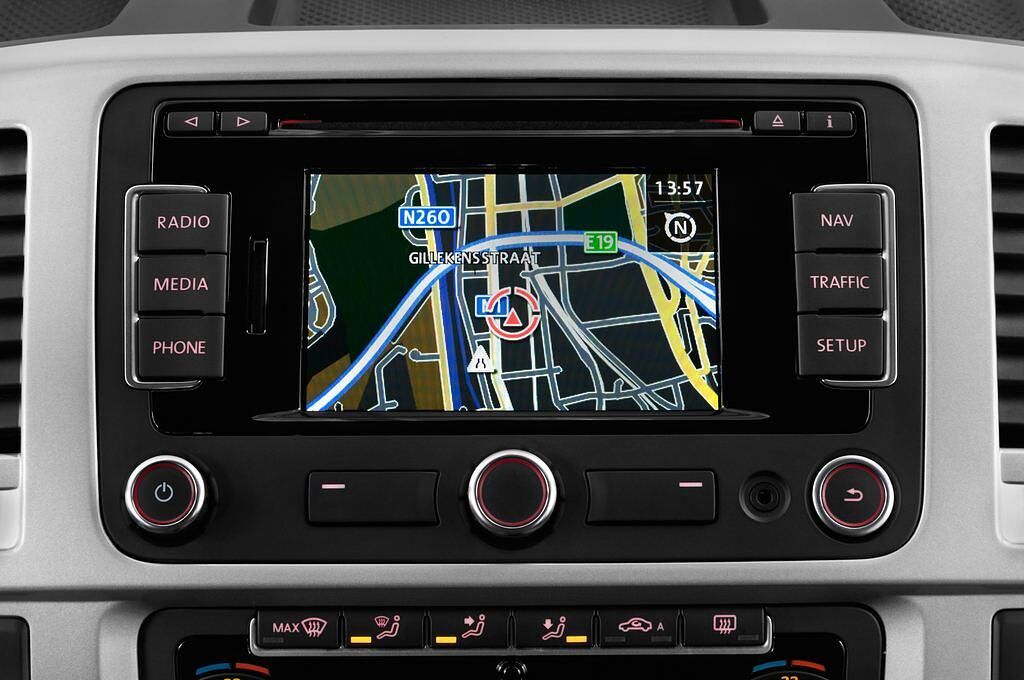 Volkswagen Caravelle (Baujahr 2015) Comfortline 4 Türen Radio und Infotainmentsystem