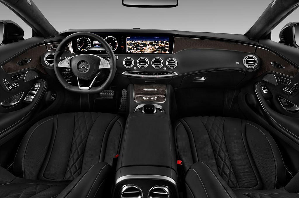 Mercedes S Class (Baujahr 2017) - 2 Türen Cockpit und Innenraum