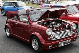Veredeltes Austin Mini Werkscabrio - Schmuckkästchen