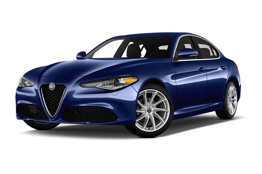 Alfa Romeo Giulia (Baujahr 2017) Super 4 Türen seitlich vorne mit Felge