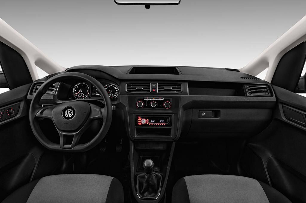 Volkswagen Caddy (Baujahr 2016) Conceptline 5 Türen Cockpit und Innenraum