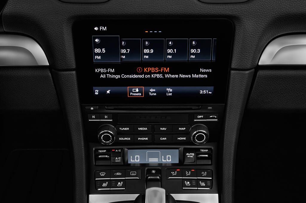 Porsche 718 Boxster (Baujahr 2017) S 2 Türen Radio und Infotainmentsystem