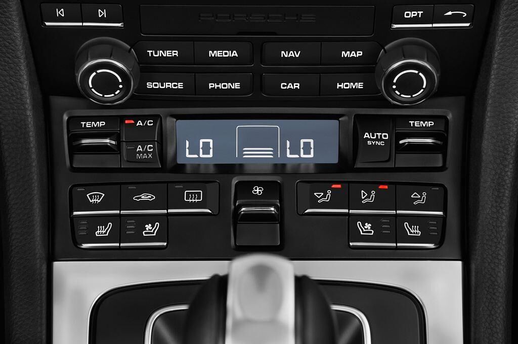 Porsche 718 Boxster (Baujahr 2017) S 2 Türen Temperatur und Klimaanlage