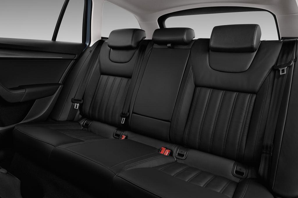 Skoda Octavia Combi (Baujahr 2017) Style 5 Türen Rücksitze