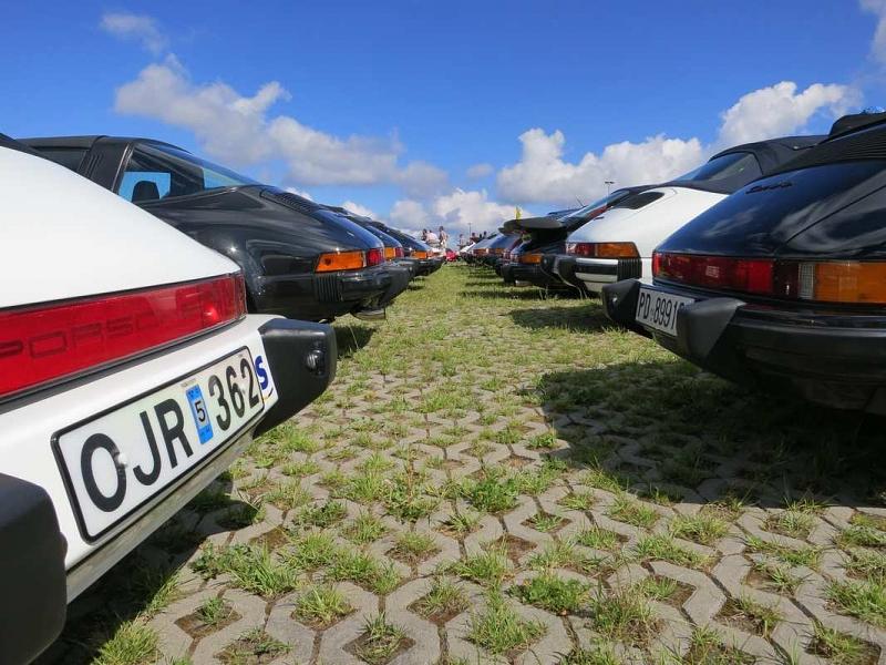 Porsche 911 Heck-Parade.