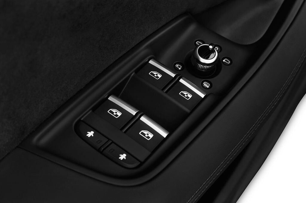 Audi Q7 e-Tron (Baujahr 2017) - 5 Türen Bedienungselemente Tür
