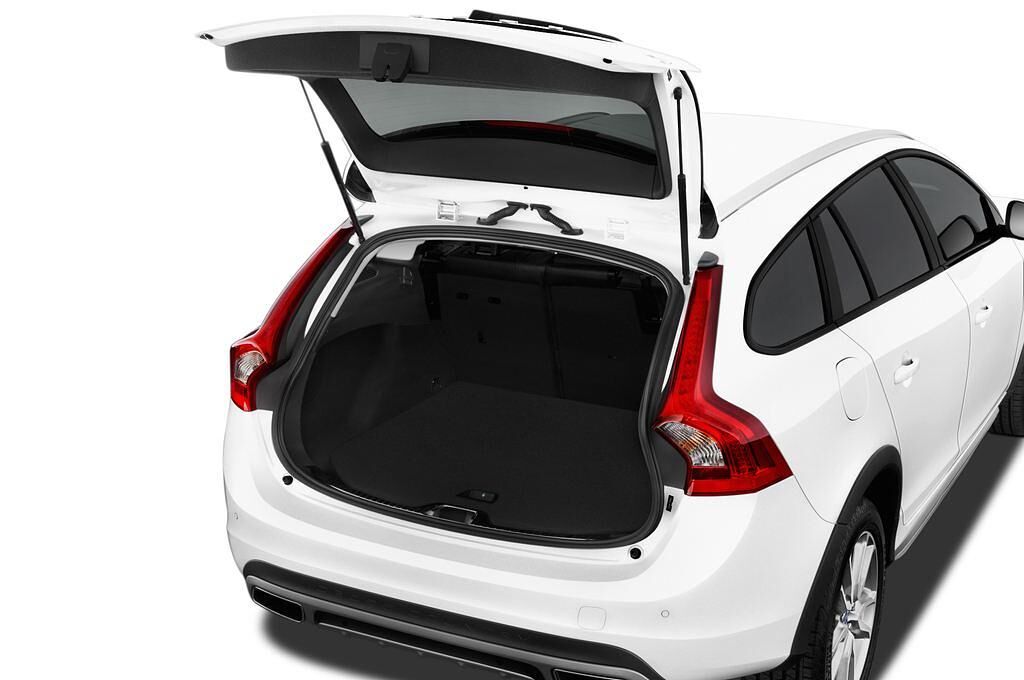 Volvo V60 Cross Country (Baujahr 2017) Summum 5 Türen Kofferraum