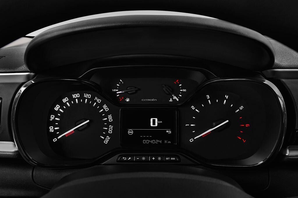 Citroen C3 (Baujahr 2017) Feel 5 Türen Tacho und Fahrerinstrumente