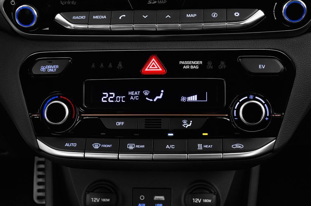 Hyundai Ioniq Electrique (Baujahr 2017) Premium 5 Türen Temperatur und Klimaanlage