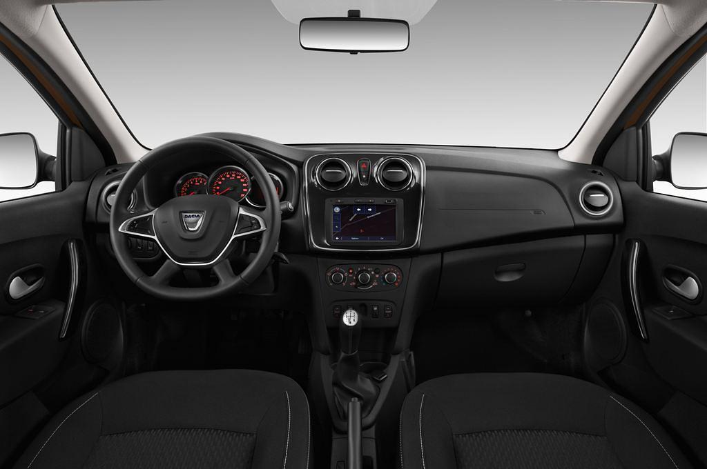 Dacia Sandero (Baujahr 2017) Laureate 5 Türen Cockpit und Innenraum