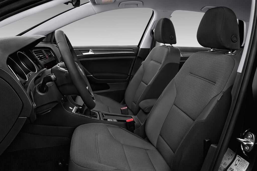 Volkswagen Golf (Baujahr 2017) Comfortline 5 Türen Vordersitze