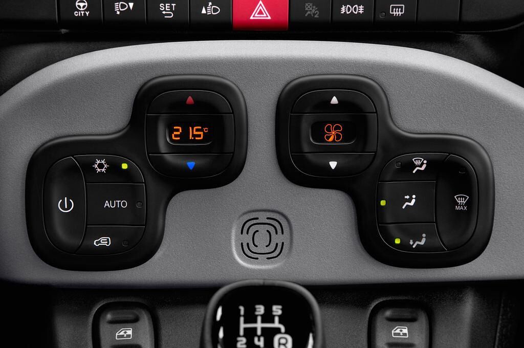 FIAT Panda (Baujahr 2017) Lounge 5 Türen Temperatur und Klimaanlage