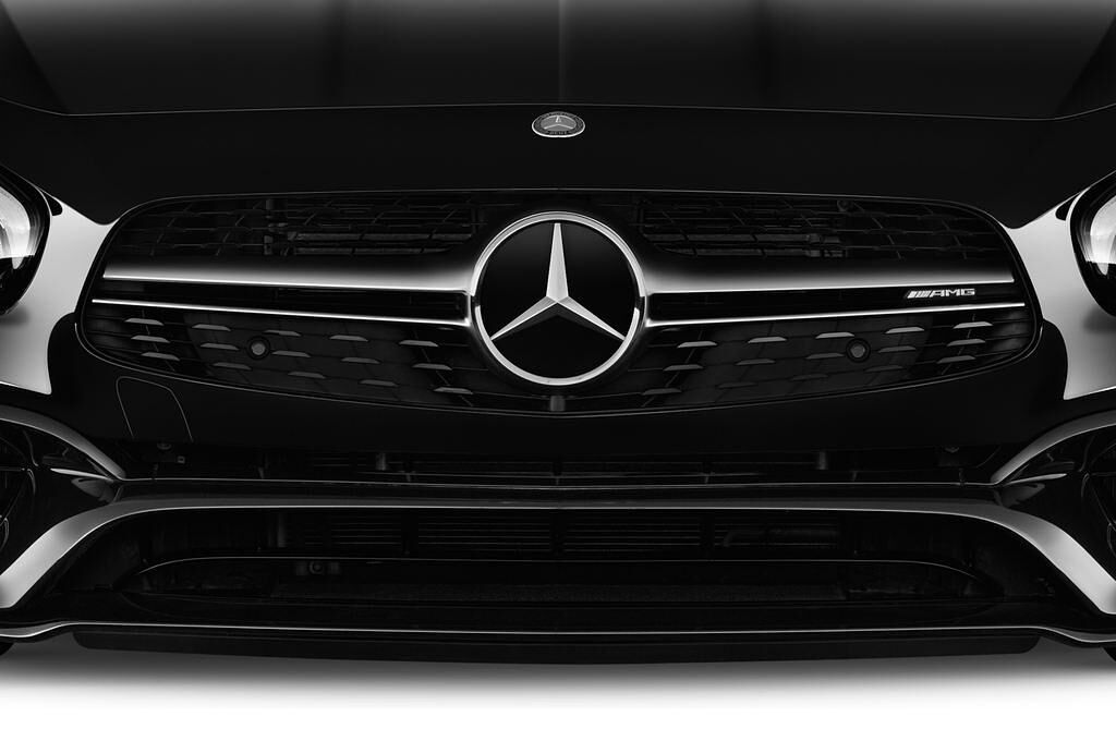 Mercedes SL Class (Baujahr 2017) AMG 63 2 Türen Kühlergrill und Scheinwerfer