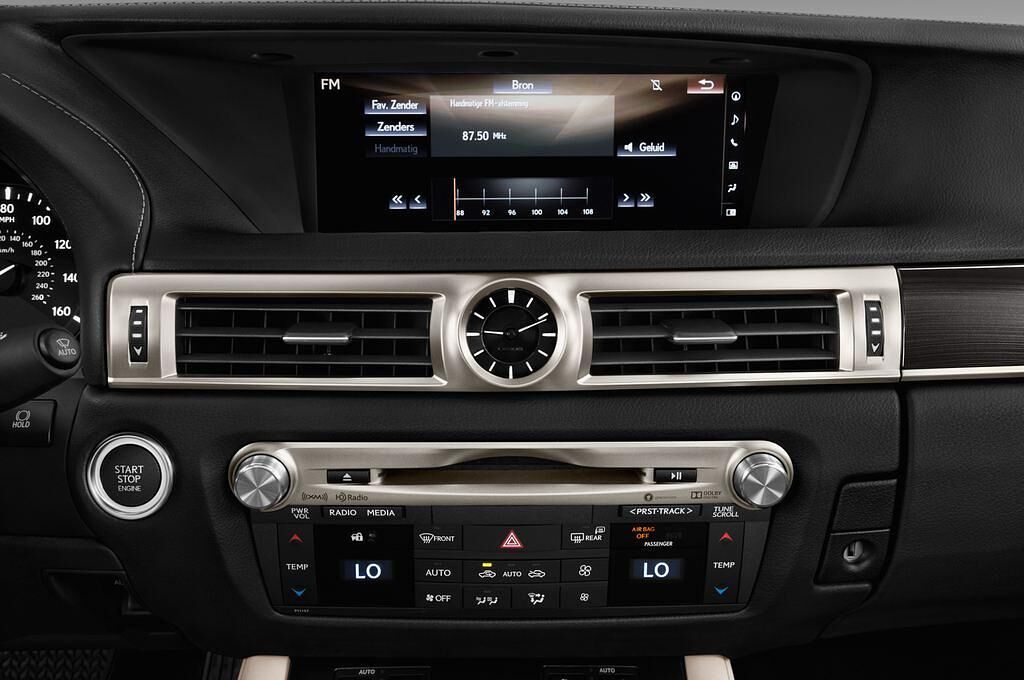 Lexus GS (Baujahr 2017) Executive Line 4 Türen Radio und Infotainmentsystem