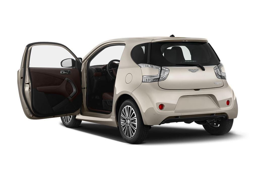 Aston Martin Cygnet (Baujahr 2011) - 3 Türen Tür geöffnet