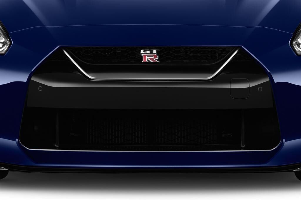 Nissan GT-R (Baujahr 2017) Black Edition 2 Türen Kühlergrill und Scheinwerfer