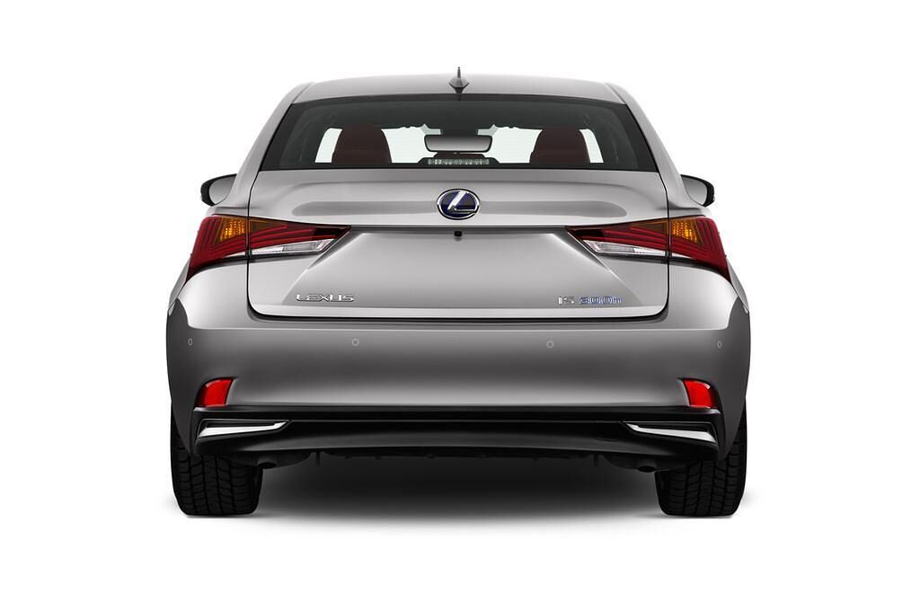 Lexus IS (Baujahr 2017) F-Sport 4 Türen Heckansicht