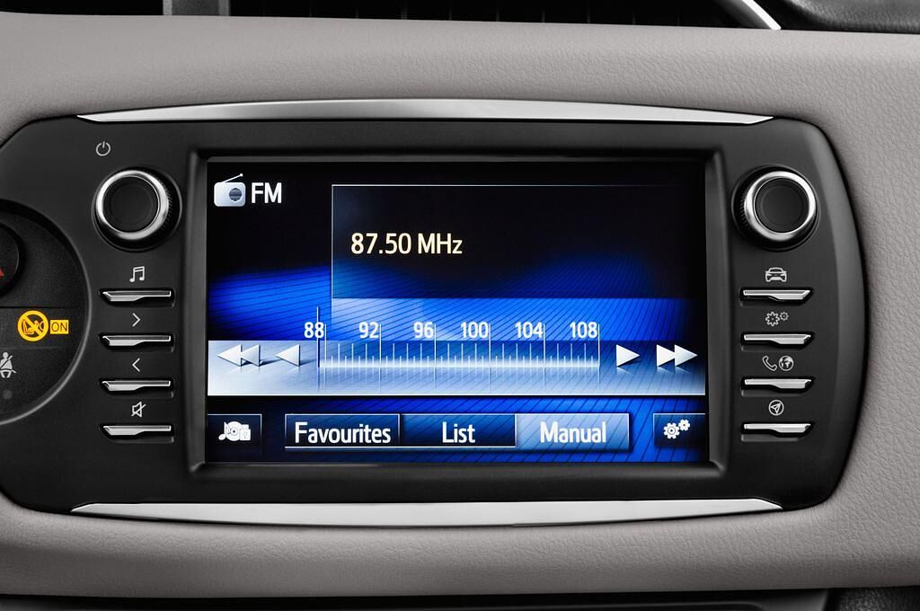 Toyota Yaris Hybride (Baujahr 2017) - 5 Türen Radio und Infotainmentsystem